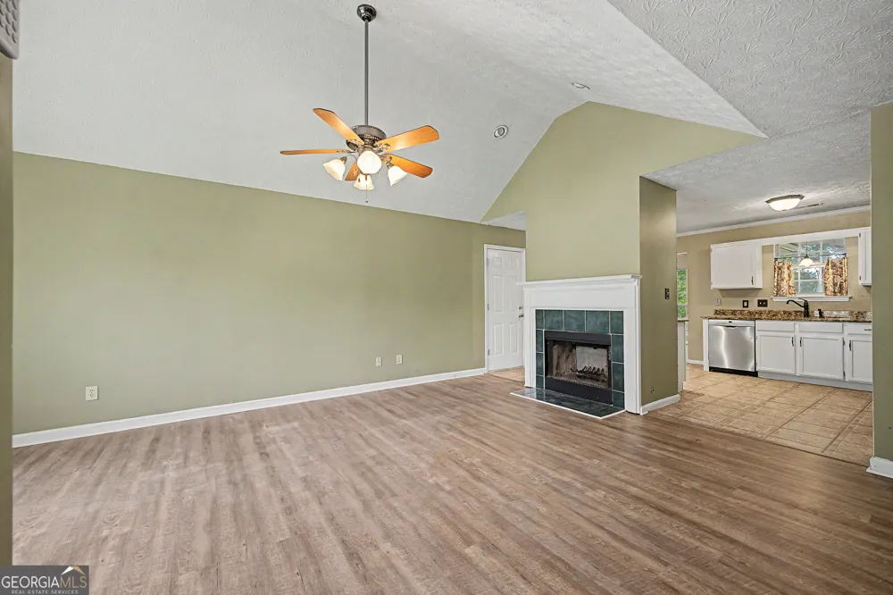 204 Spring CIR Stockbridge, GA 30281