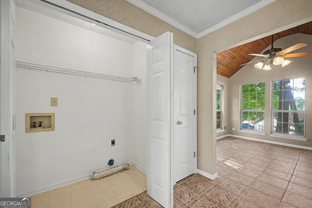 204 Spring CIR Stockbridge, GA 30281