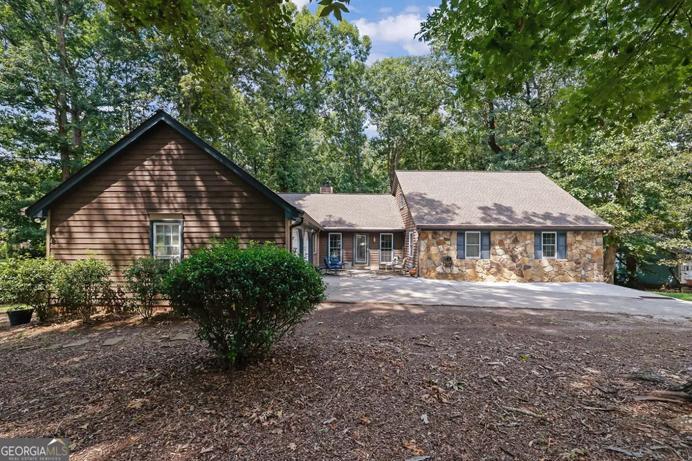 1677 Heritage DR Snellville, GA 30078