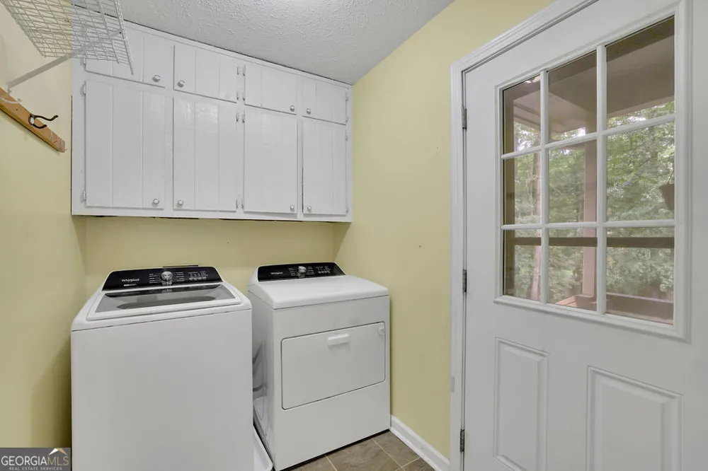 1677 Heritage DR Snellville, GA 30078