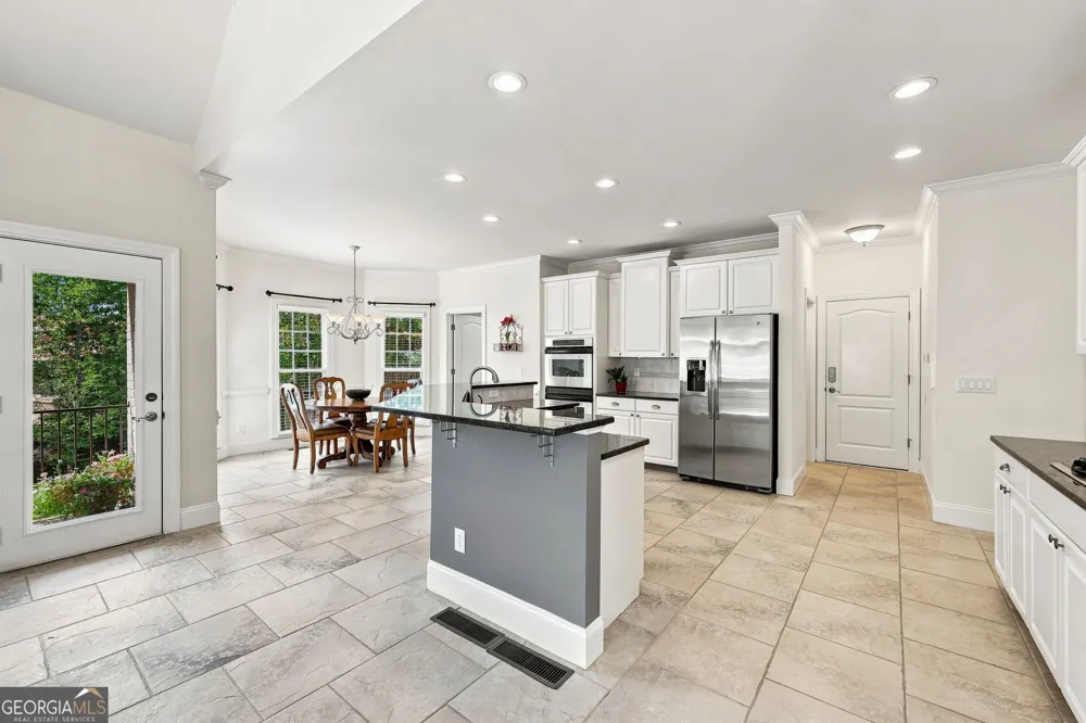 5359 Point South DR Gainesville, GA 30504