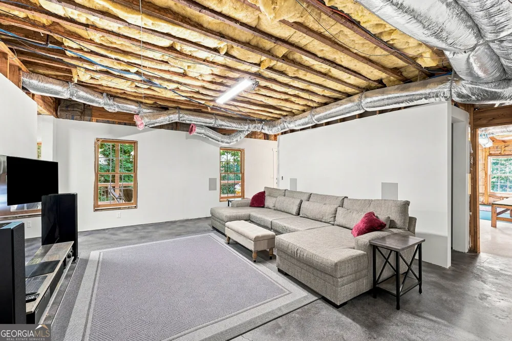 5359 Point South DR Gainesville, GA 30504