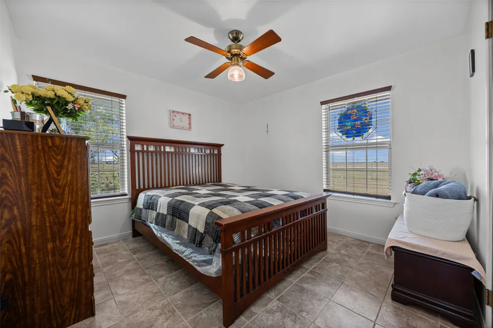 403 County View Road Lockhart, TX 78644