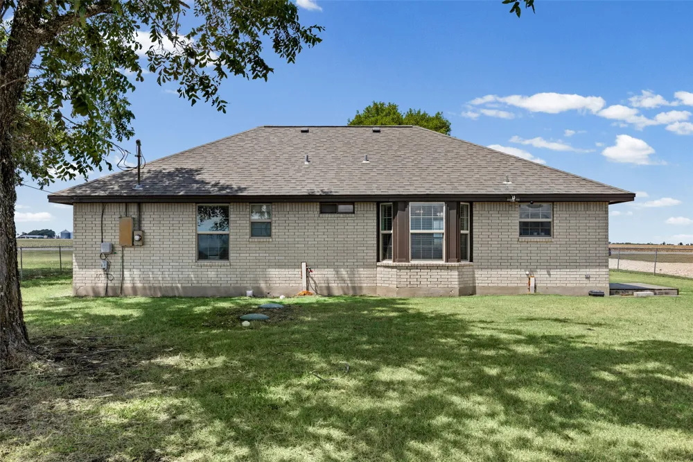 403 County View Road Lockhart, TX 78644