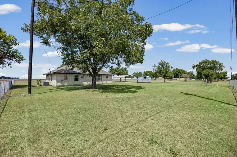403 County View Road Lockhart, TX 78644
