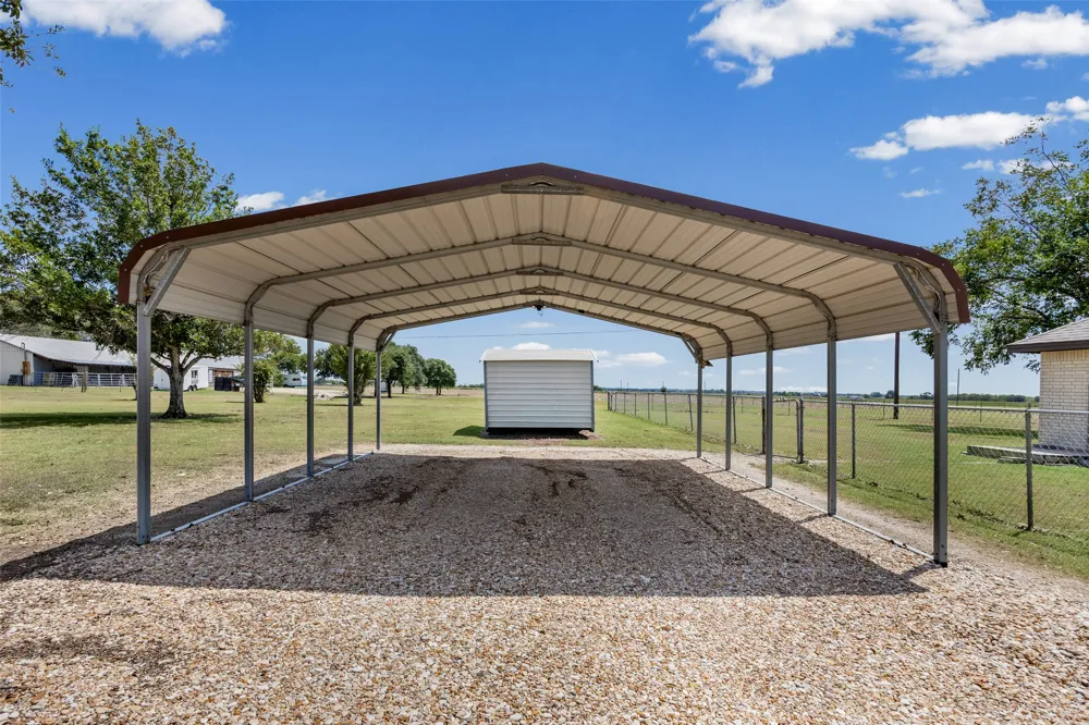403 County View Road Lockhart, TX 78644