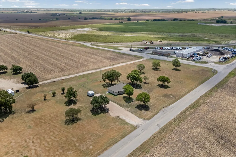 403 County View Road Lockhart, TX 78644