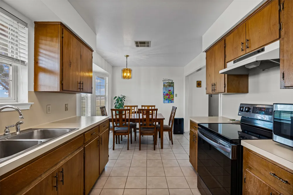 403 County View Road Lockhart, TX 78644