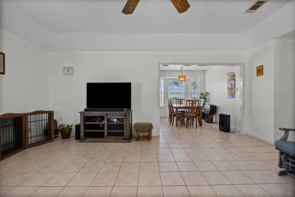 403 County View Road Lockhart, TX 78644