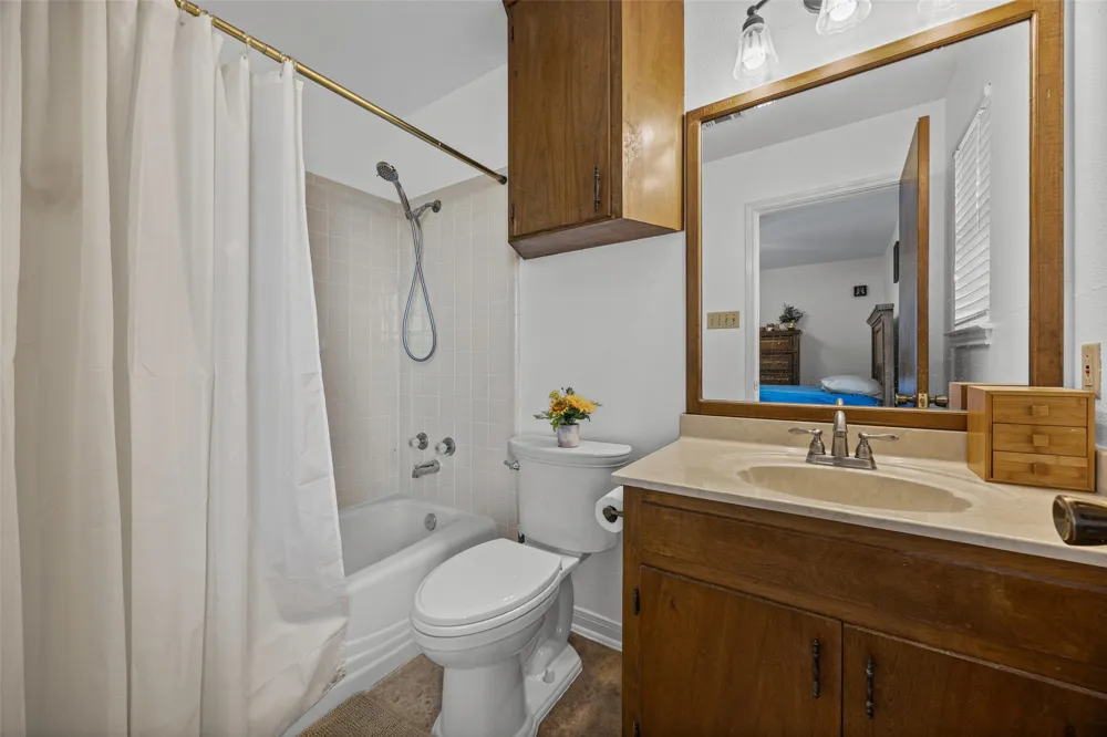 403 County View Road Lockhart, TX 78644