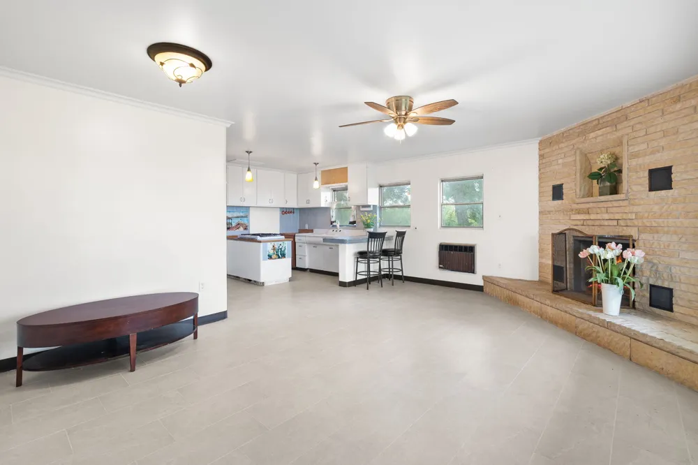 131 Blue Bird Lane Tow, TX 78672