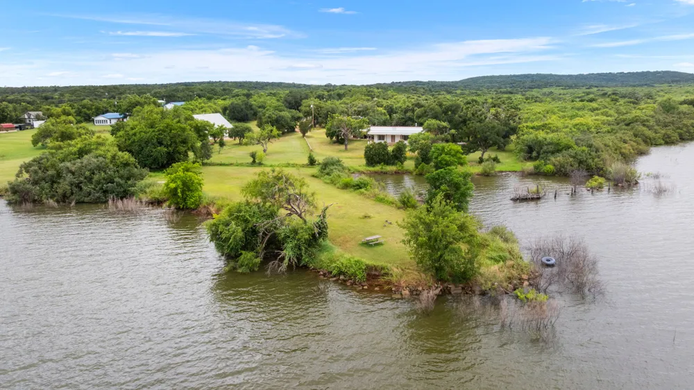 131 Blue Bird Lane Tow, TX 78672