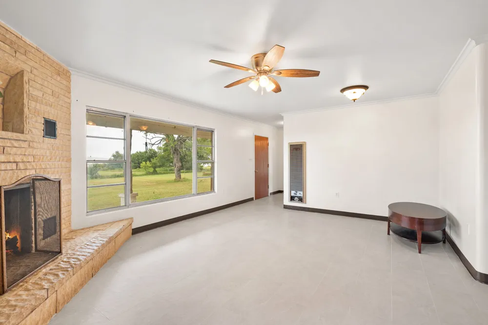 131 Blue Bird Lane Tow, TX 78672