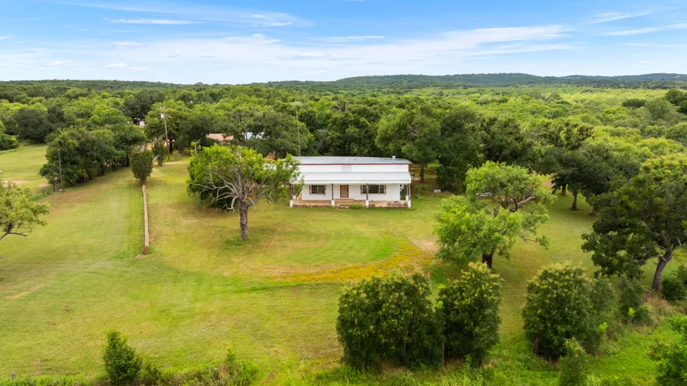 131 Blue Bird Lane Tow, TX 78672
