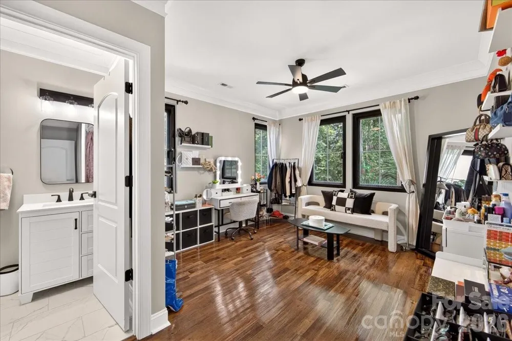 2200 Stratford Avenue Charlotte, NC 28205