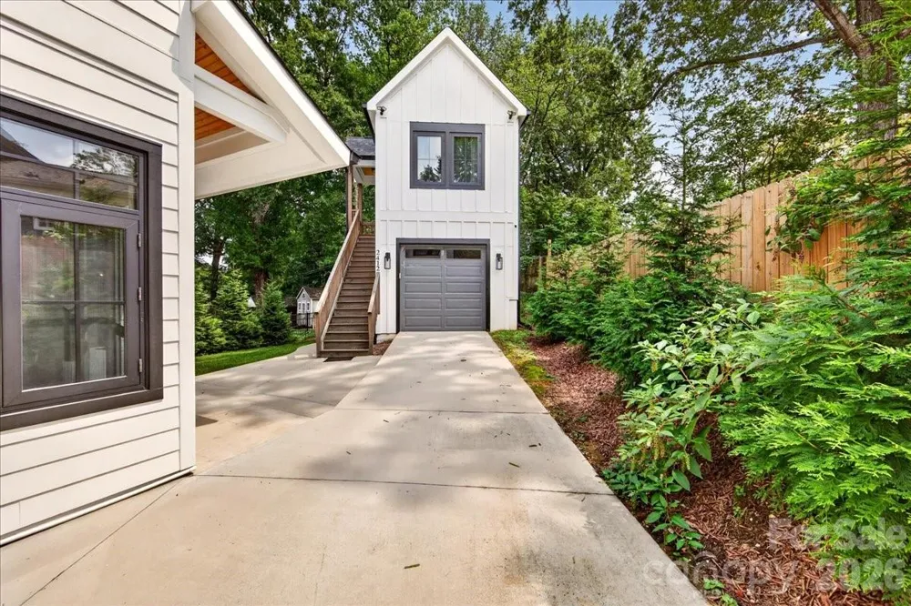 2200 Stratford Avenue Charlotte, NC 28205