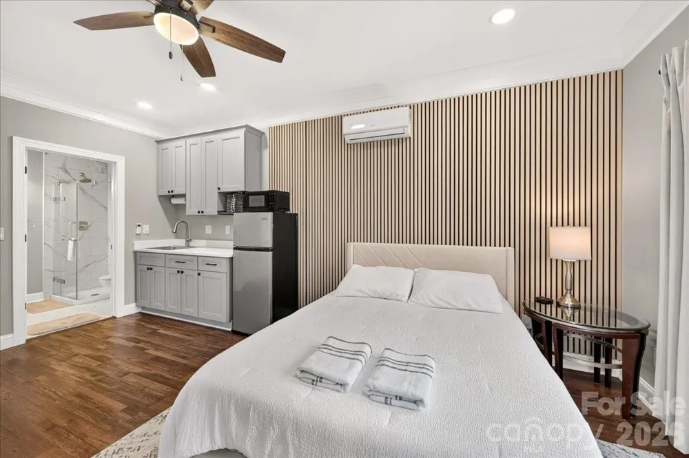 2200 Stratford Avenue Charlotte, NC 28205