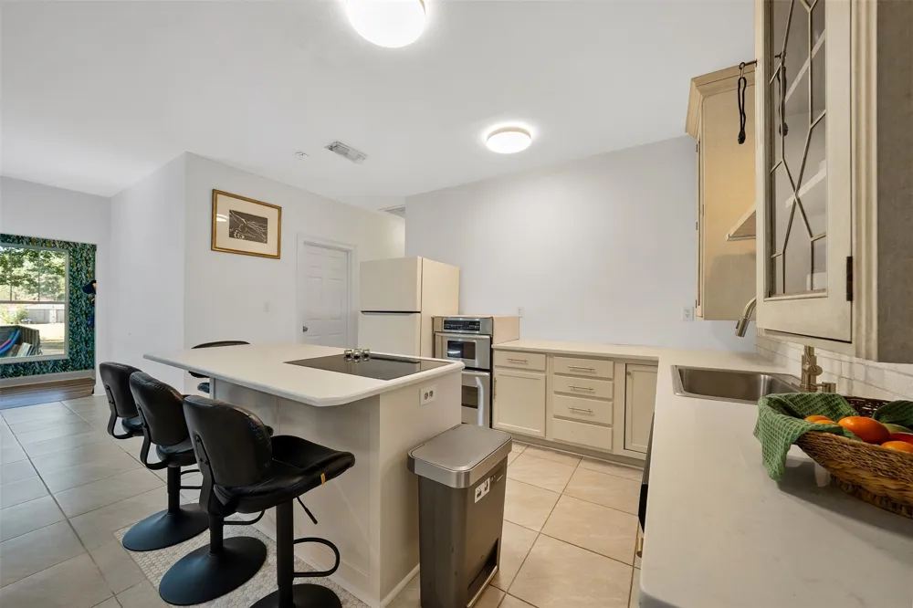 629 El Paso Bullard, TX 75757
