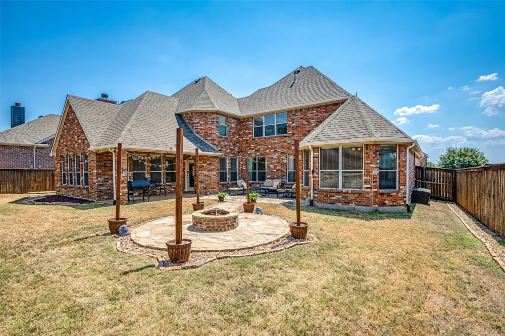 205 THISTLE Ridge Denton, TX 76210