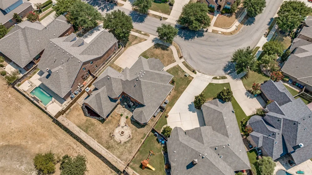 205 THISTLE Ridge Denton, TX 76210