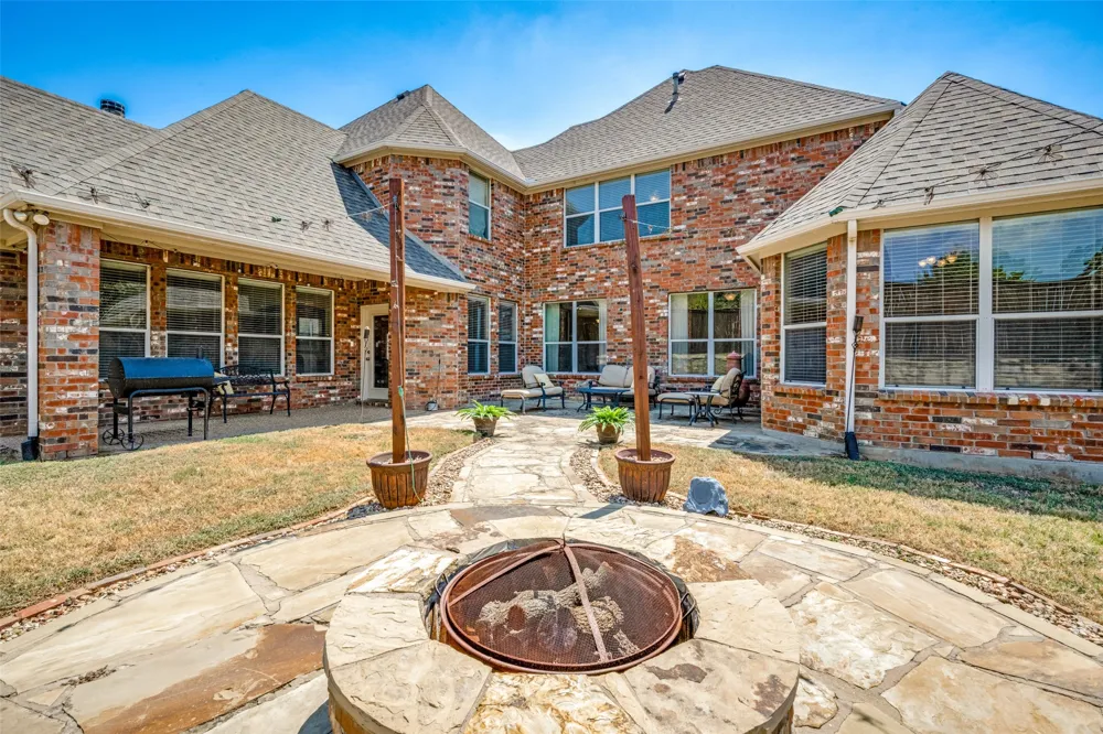 205 THISTLE Ridge Denton, TX 76210