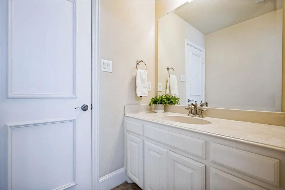 205 THISTLE Ridge Denton, TX 76210
