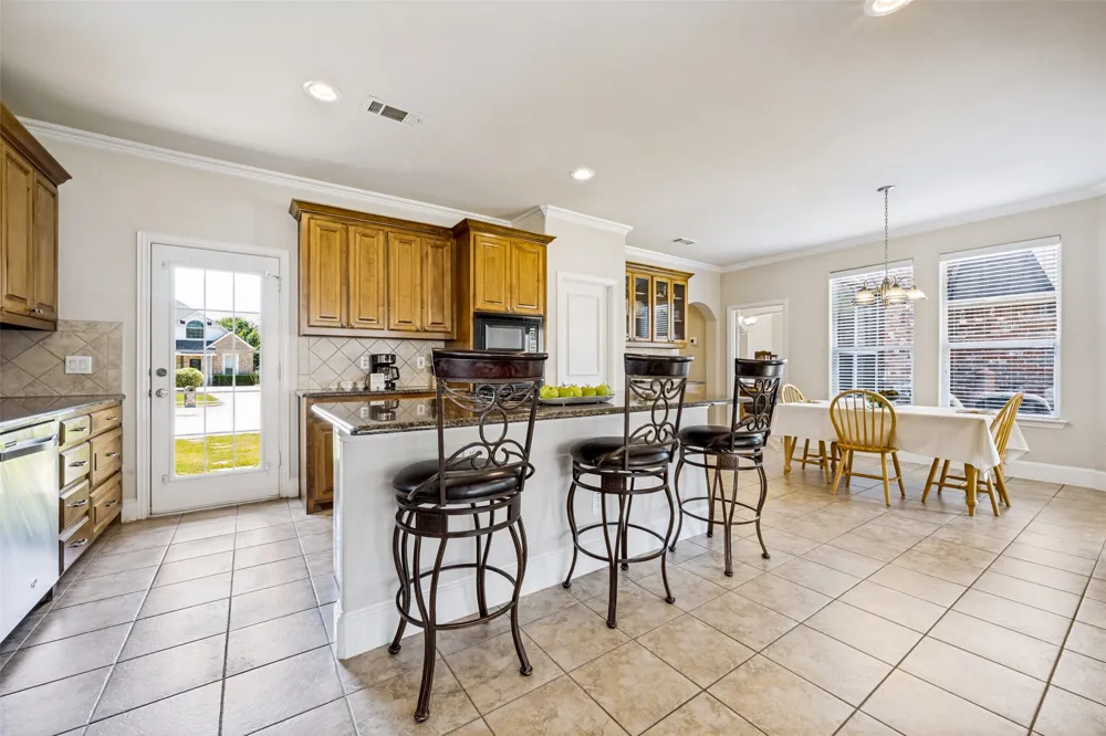 205 THISTLE Ridge Denton, TX 76210