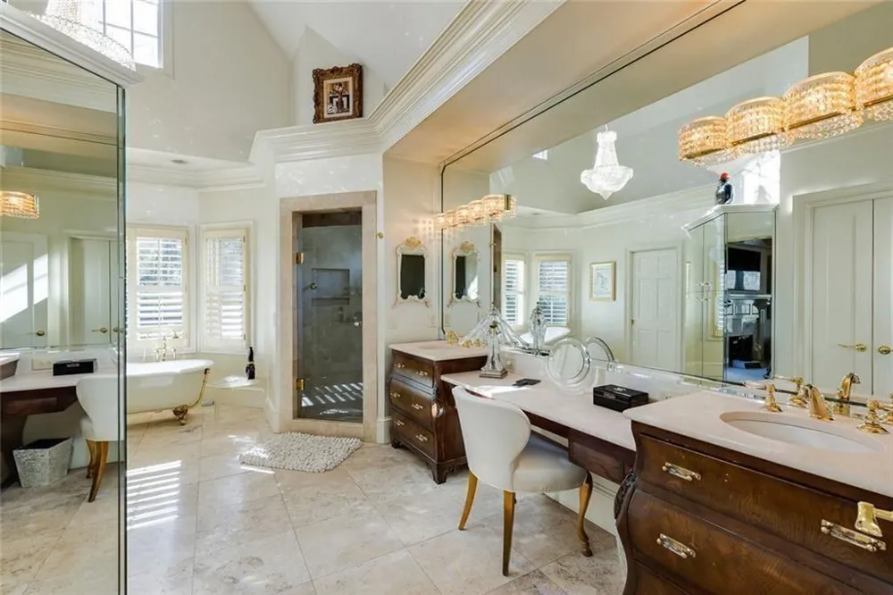 325 Riverhall Court Sandy Springs, GA 30350