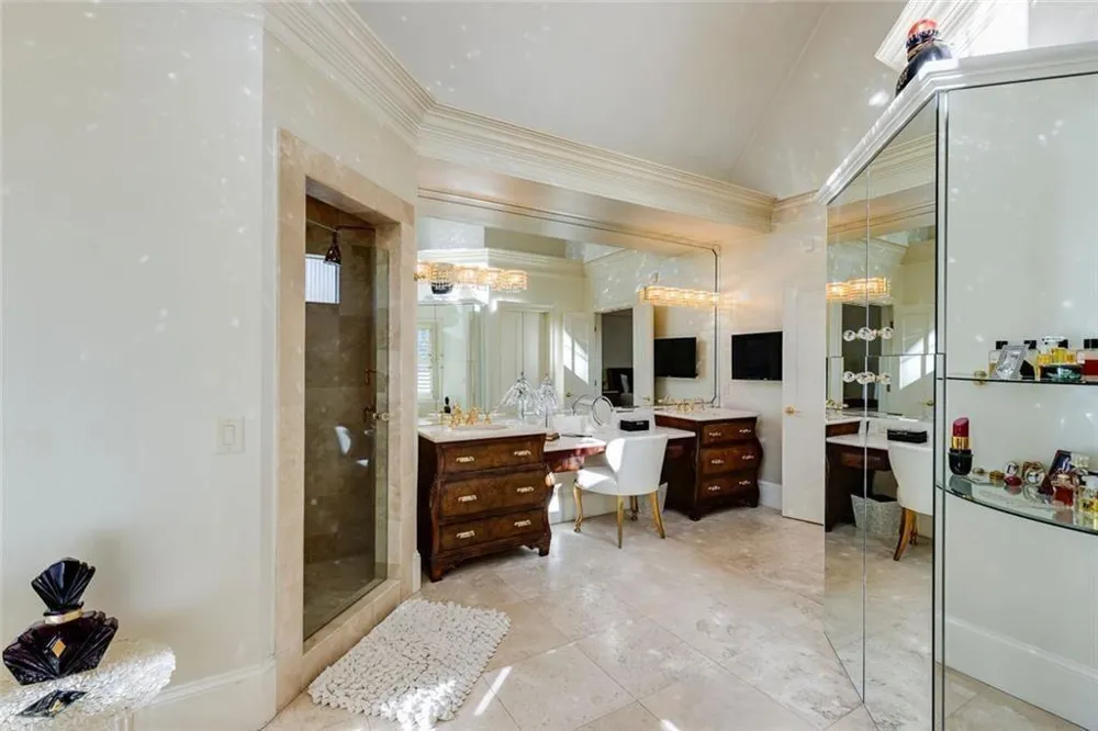 325 Riverhall Court Sandy Springs, GA 30350
