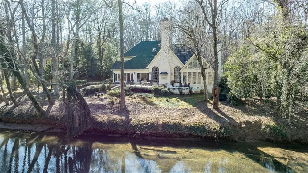 325 Riverhall Court Sandy Springs, GA 30350