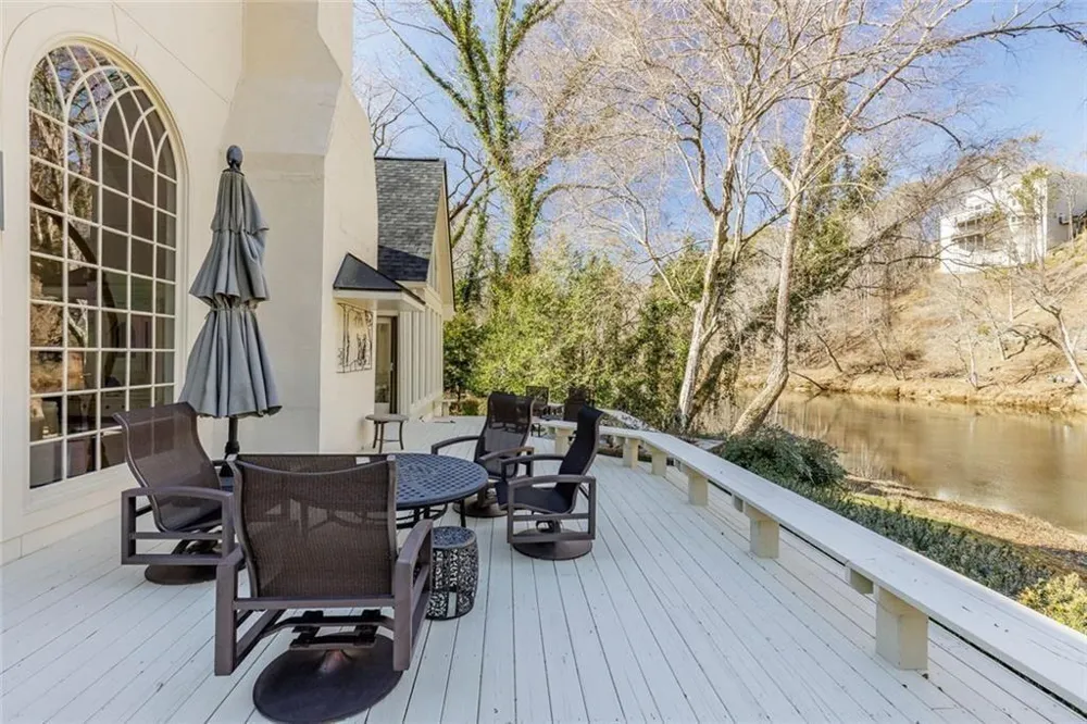 325 Riverhall Court Sandy Springs, GA 30350