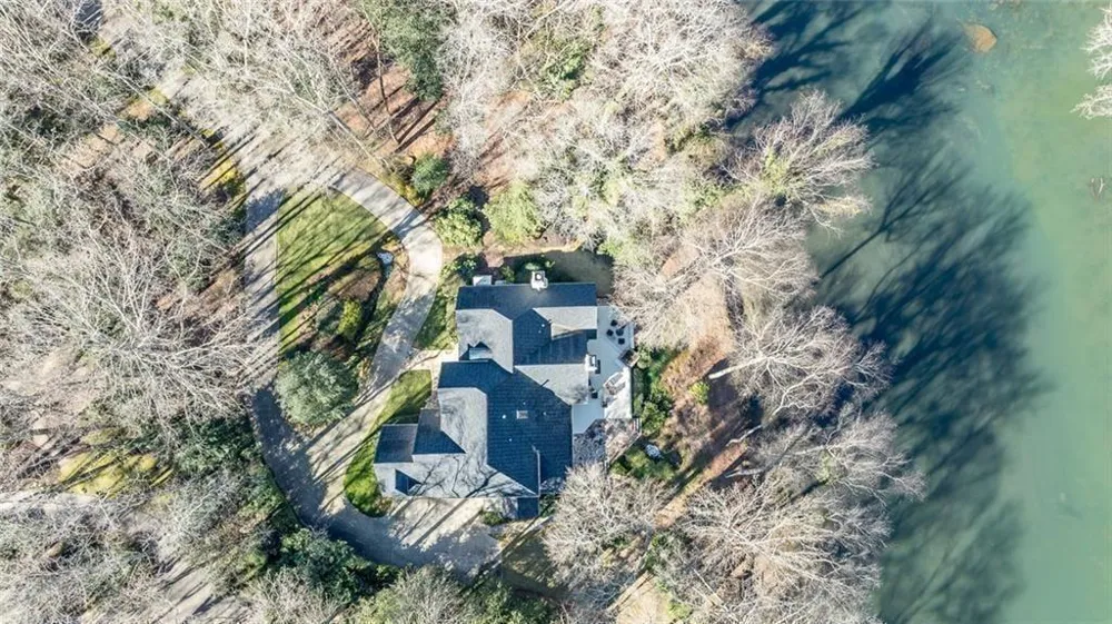 325 Riverhall Court Sandy Springs, GA 30350