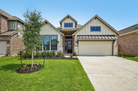 2327 Garden Arbor