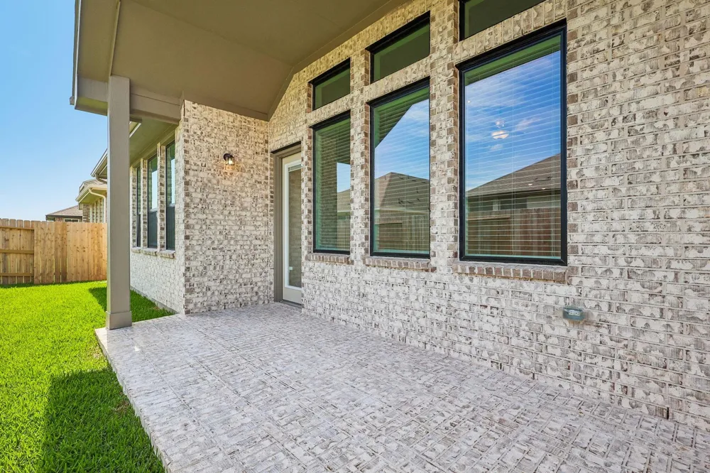 2327 Garden Arbor Tomball, TX 77375