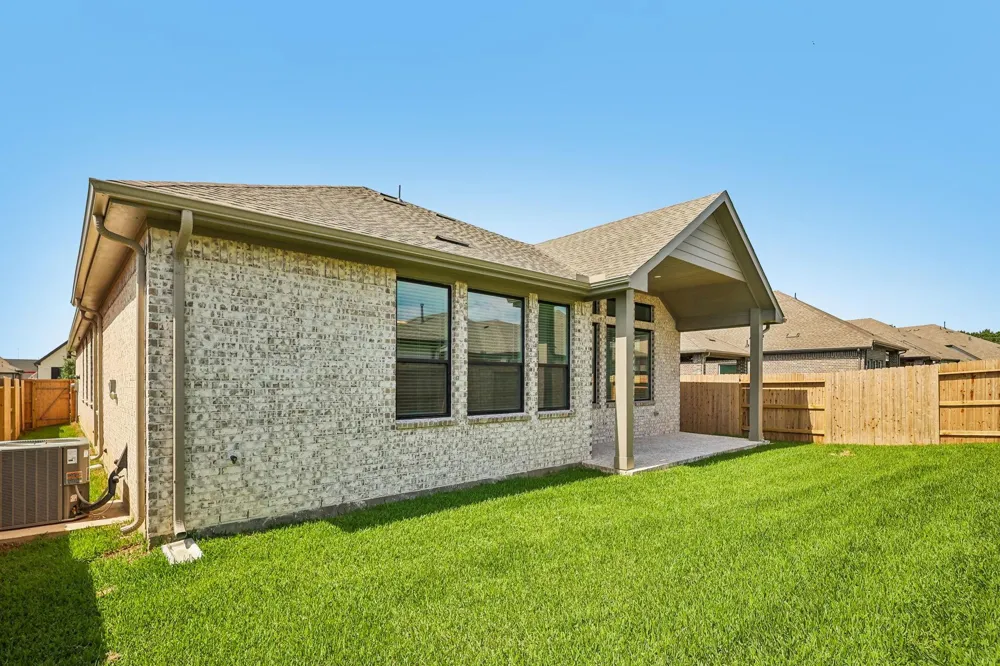2327 Garden Arbor Tomball, TX 77375