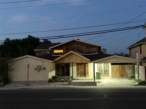 806 Garcia Street