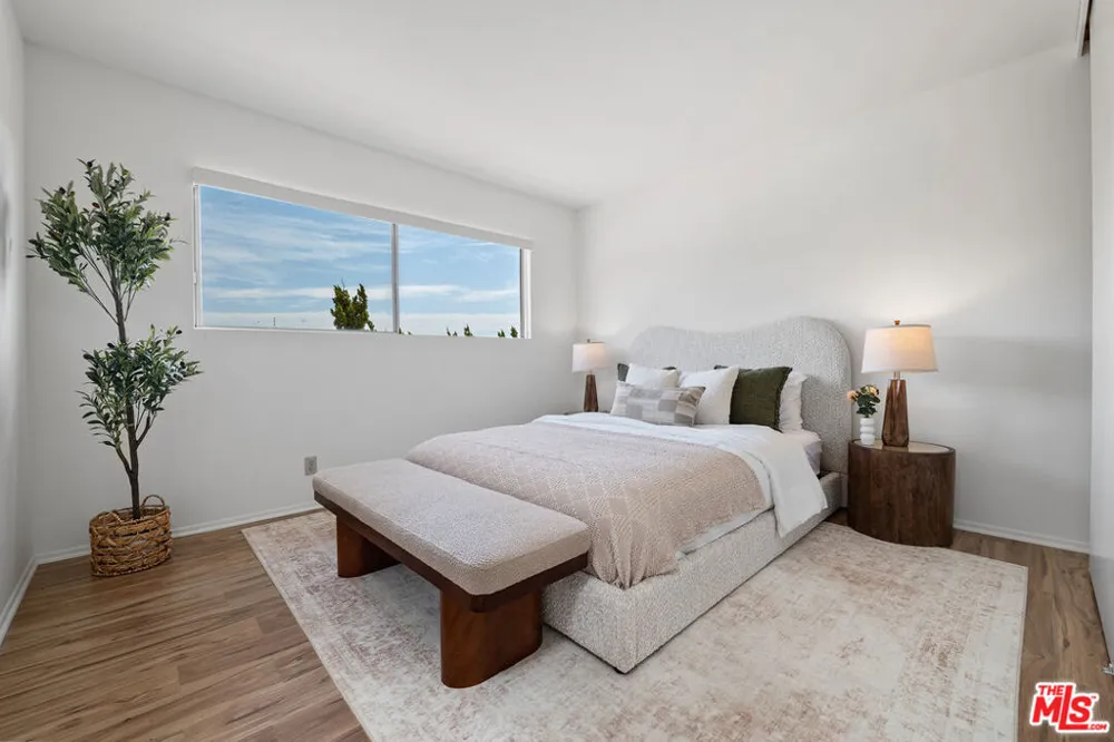 2537 Cordelia Road Los Angeles, CA 90049