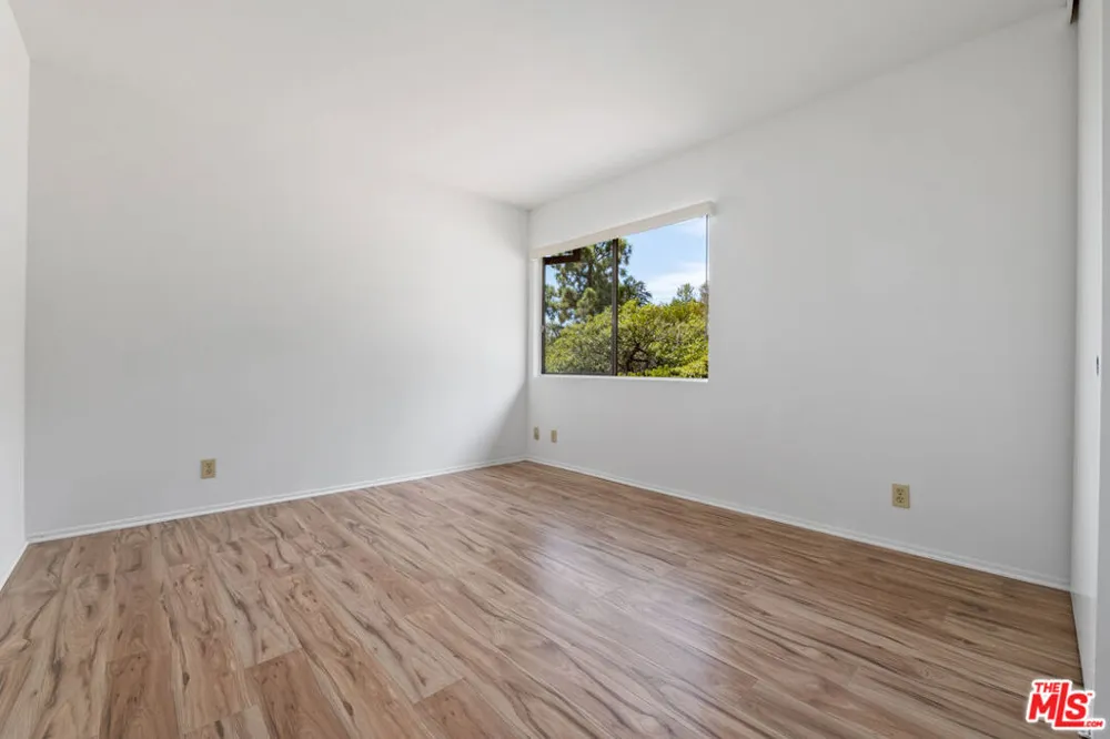 2537 Cordelia Road Los Angeles, CA 90049