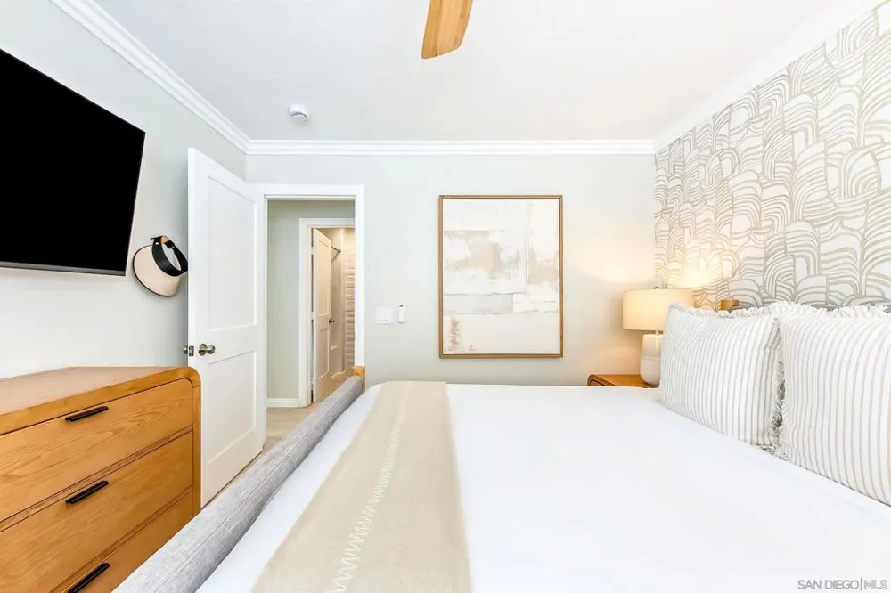 1943 Coast Del Mar, CA 92014