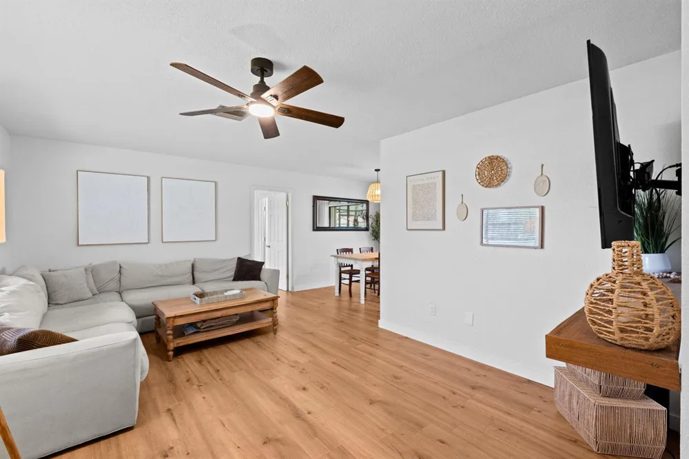 1292 SE MENDAVIA AVENUE Port St. Lucie, FL 34952