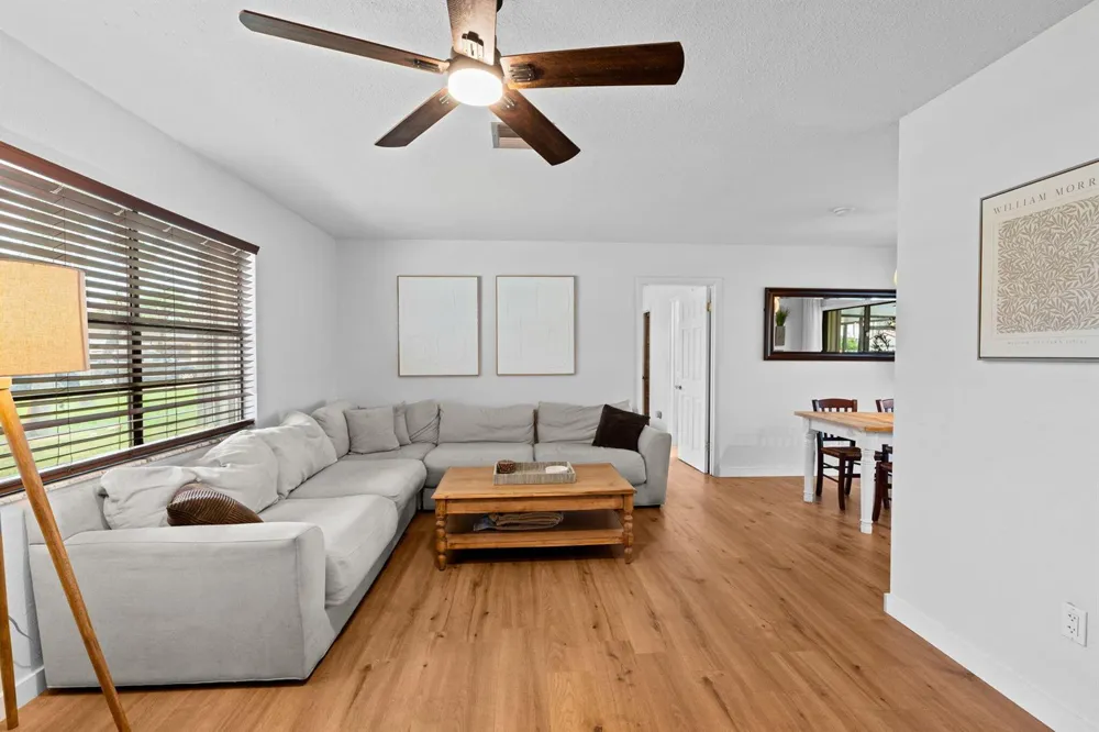 1292 SE MENDAVIA AVENUE Port St. Lucie, FL 34952