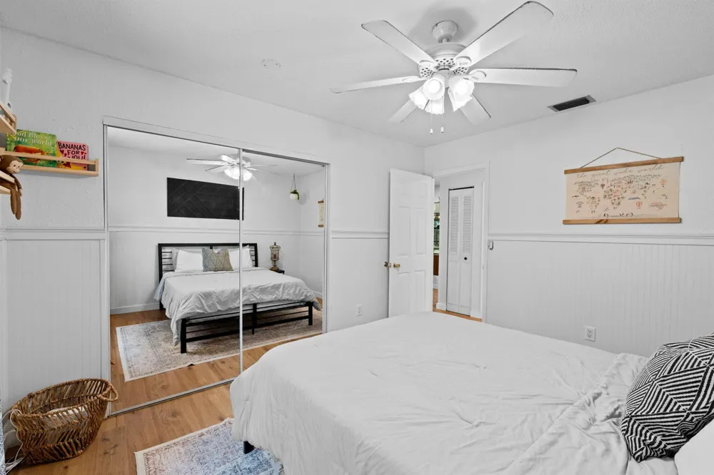 1292 SE MENDAVIA AVENUE Port St. Lucie, FL 34952