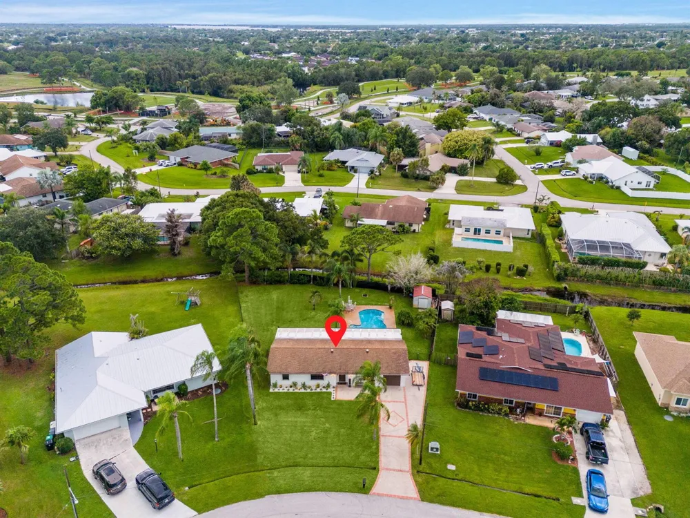 1292 SE MENDAVIA AVENUE Port St. Lucie, FL 34952
