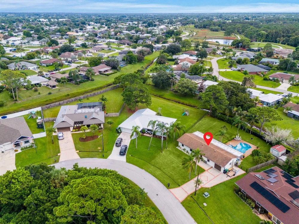 1292 SE MENDAVIA AVENUE Port St. Lucie, FL 34952
