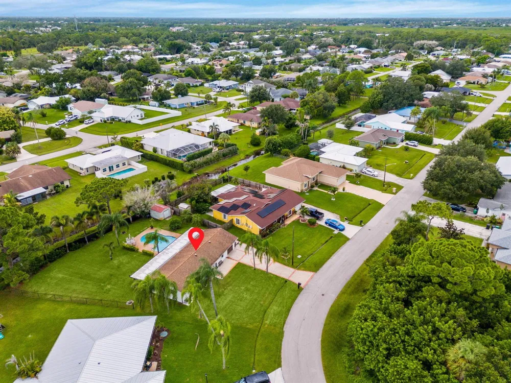 1292 SE MENDAVIA AVENUE Port St. Lucie, FL 34952