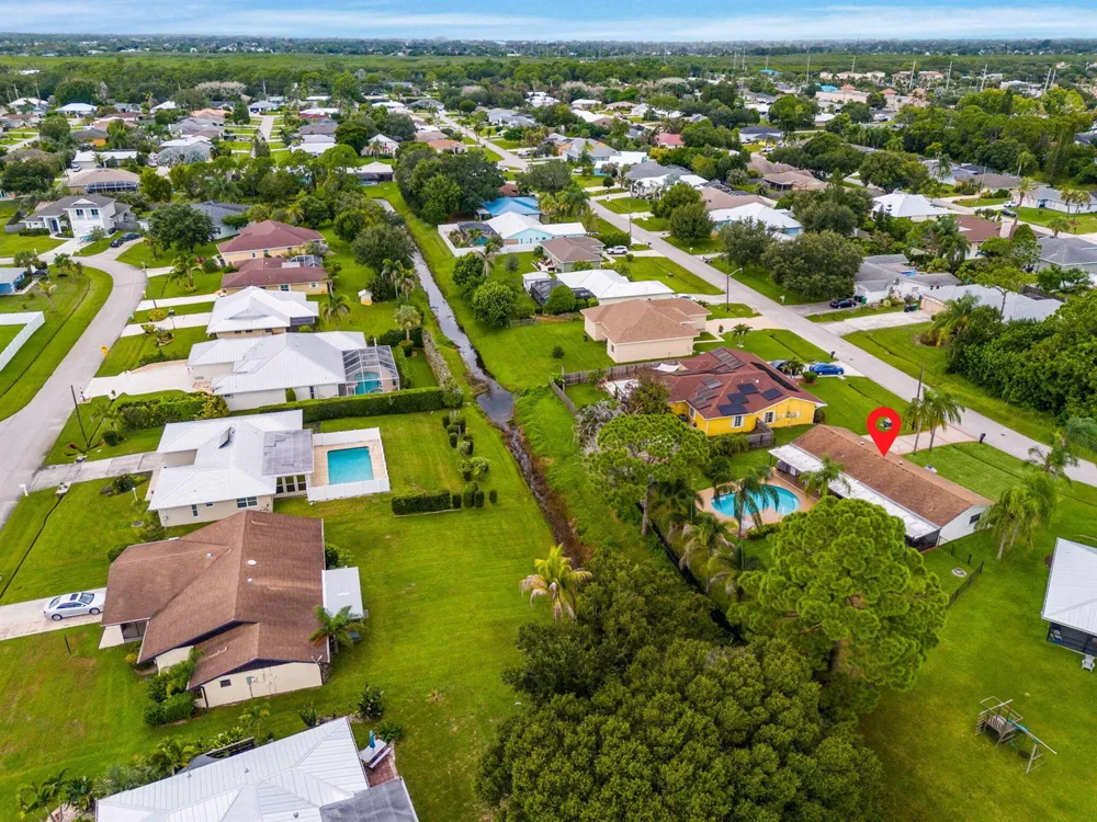 1292 SE MENDAVIA AVENUE Port St. Lucie, FL 34952