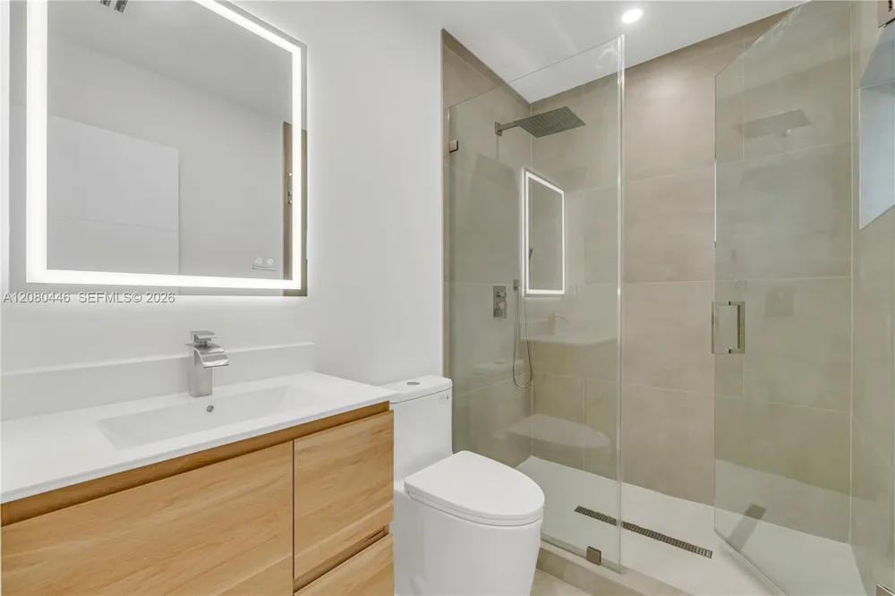 6235 SW 24th St Miami, FL 33147