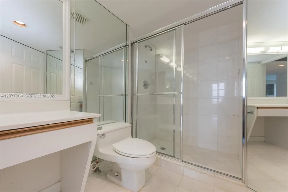 3500 MYSTIC POINTE DR #2202 Aventura, FL 33180
