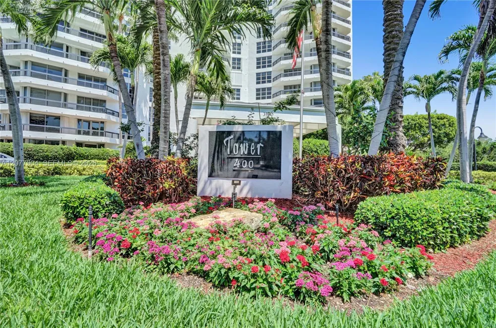 3500 MYSTIC POINTE DR #2202 Aventura, FL 33180