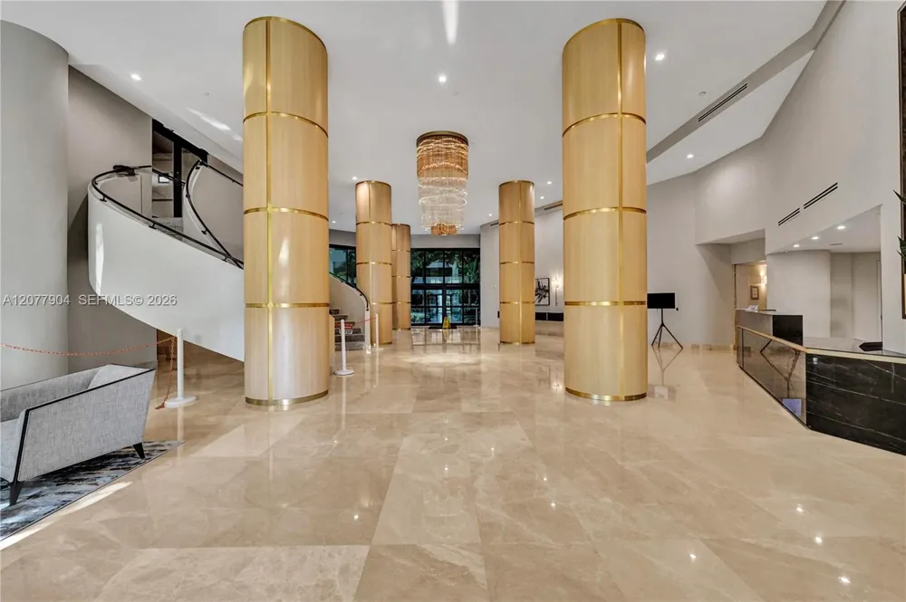 3500 MYSTIC POINTE DR #2202 Aventura, FL 33180